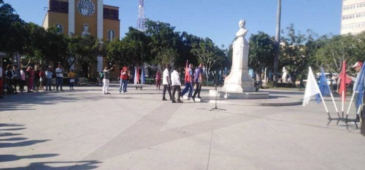 Nuestro homenaje a José Martí Nuestro homenaje a José Martí