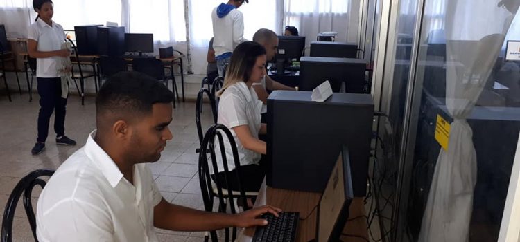 Fórum Virtual Nacional Estudiantil. Fórum Virtual Nacional Estudiantil.