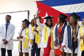 Graduación de los estudiantes de otra nacionalidad